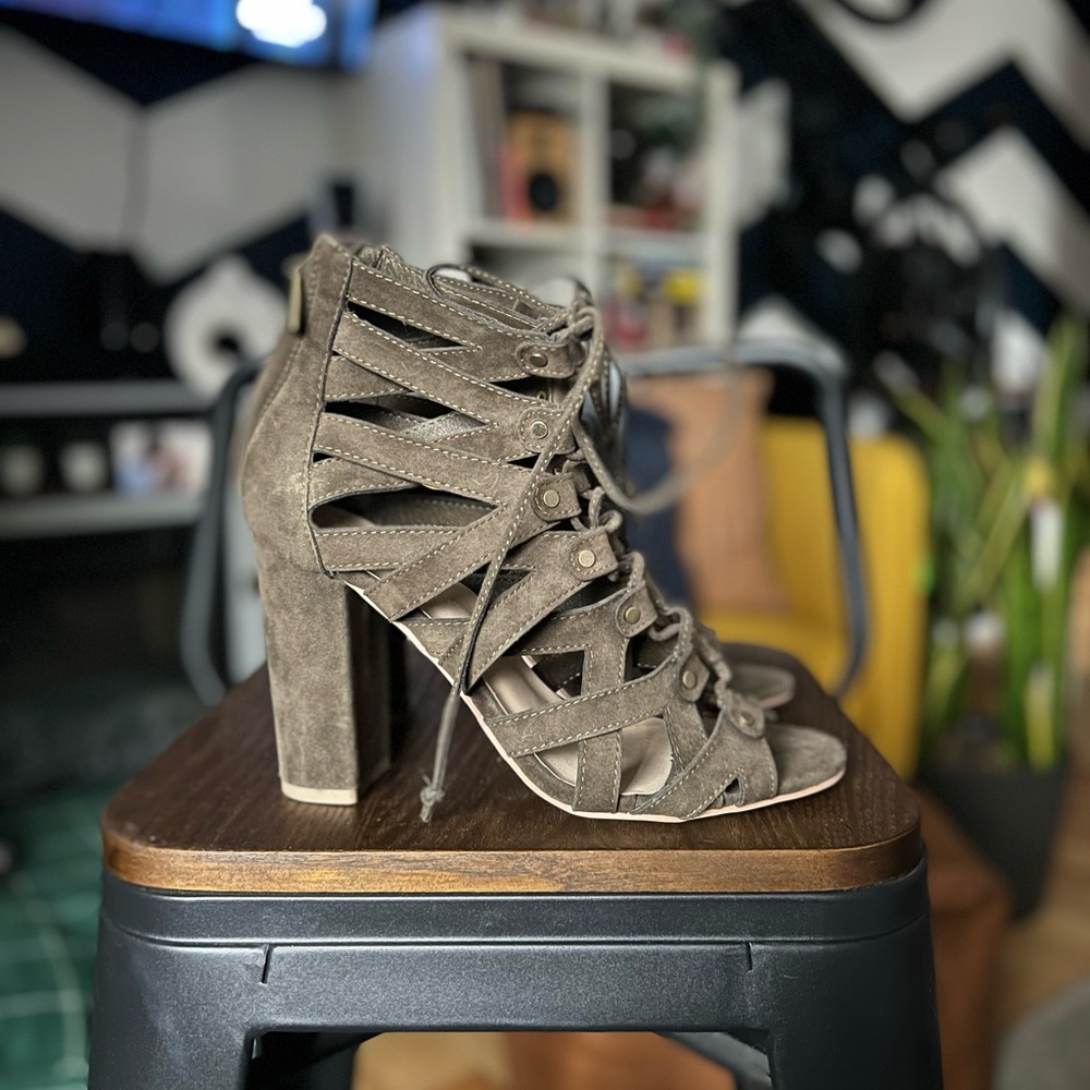 NWOT Olive Green Strappy Chunky Heel Sandal